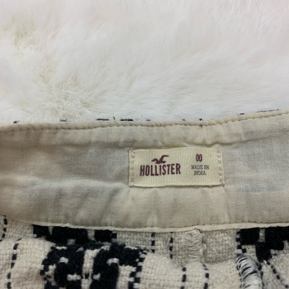 Hollister Summer Shorts - Picture 6 of 7